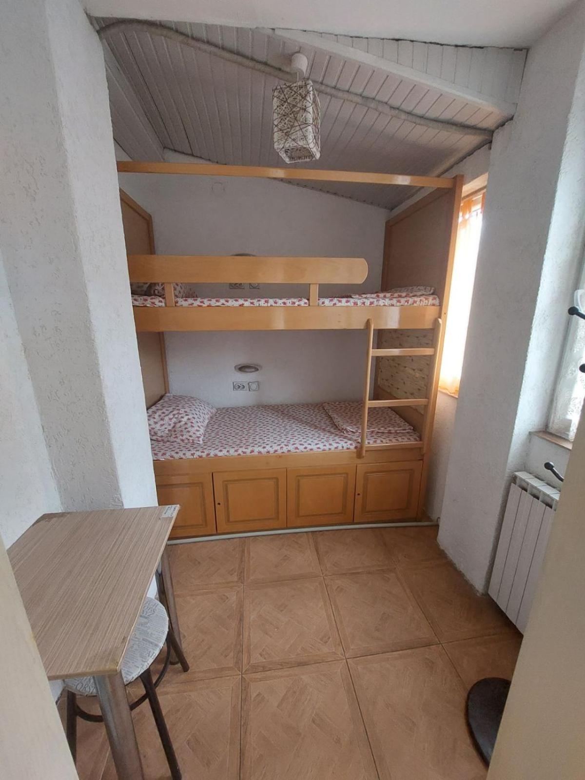 Hostel Valentin 2 Skopje Eksteriør billede