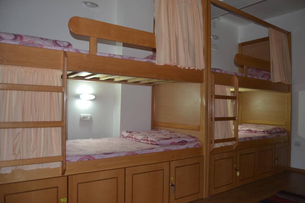 Hostel Valentin 2 Skopje Værelse billede