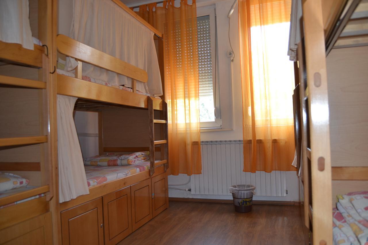 Hostel Valentin 2 Skopje Eksteriør billede