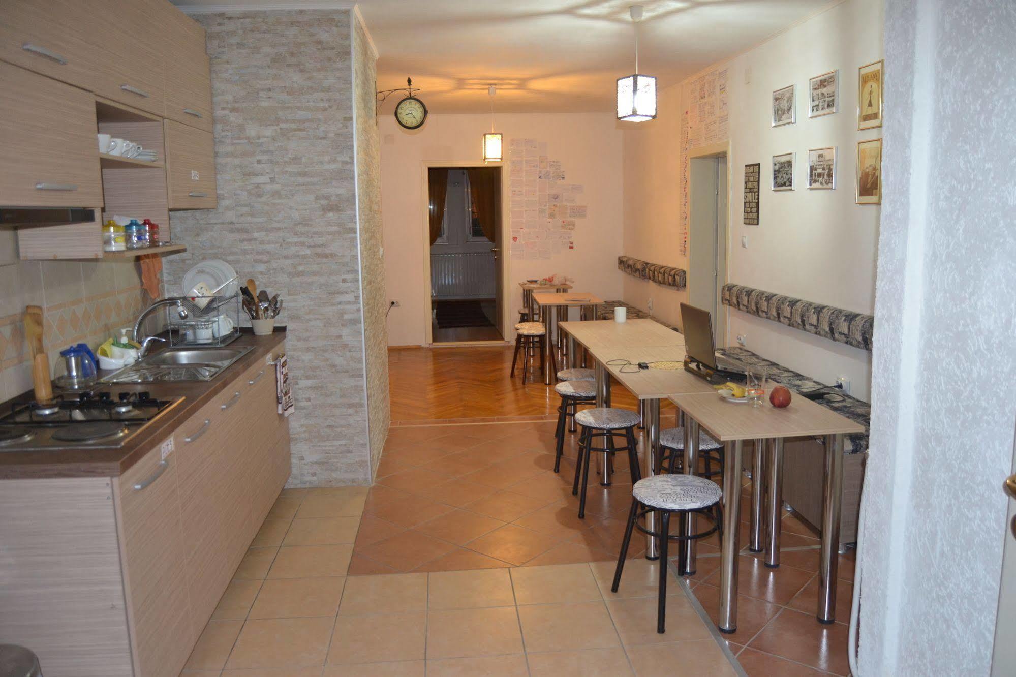 Hostel Valentin 2 Skopje Eksteriør billede
