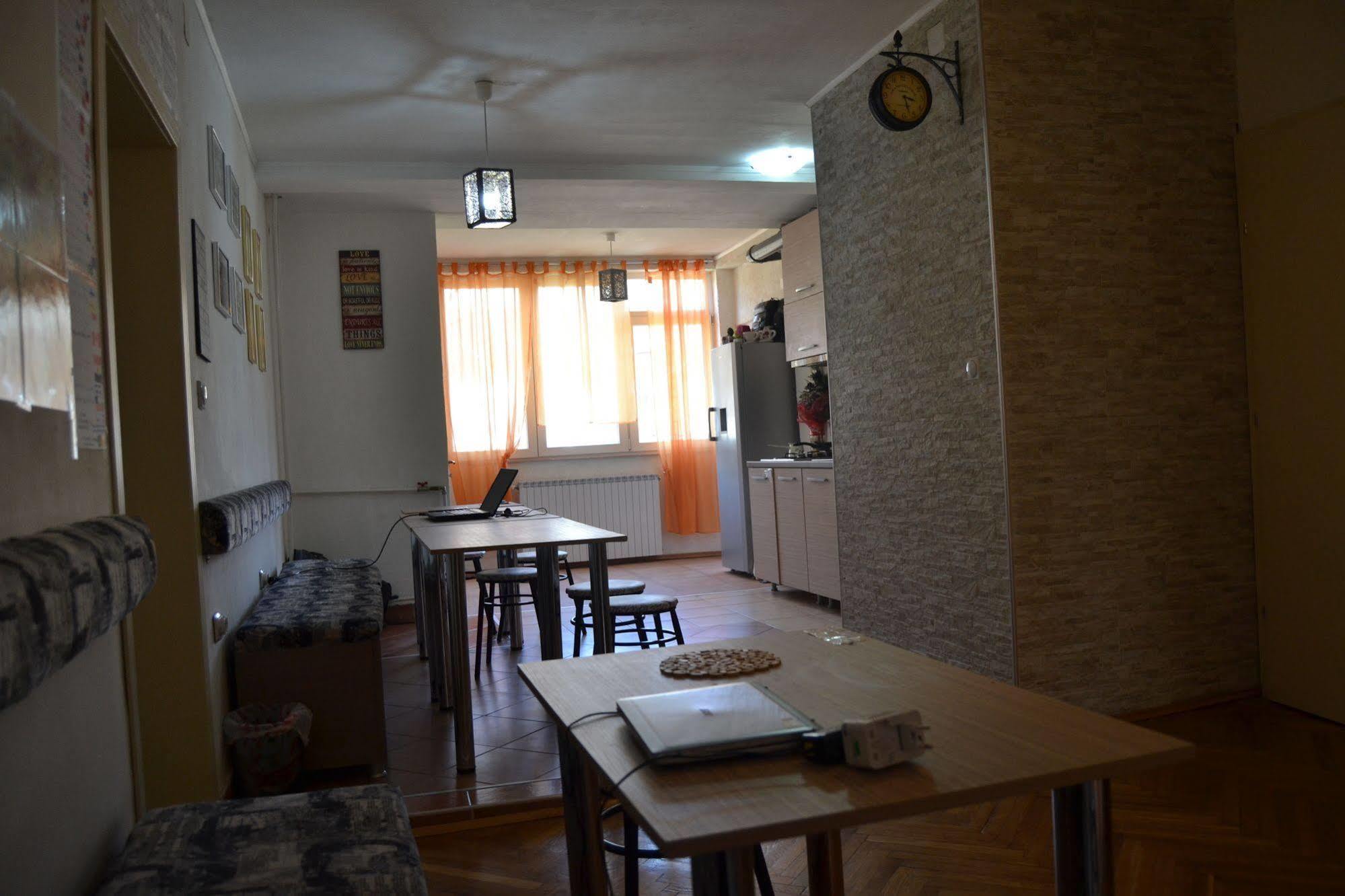 Hostel Valentin 2 Skopje Eksteriør billede