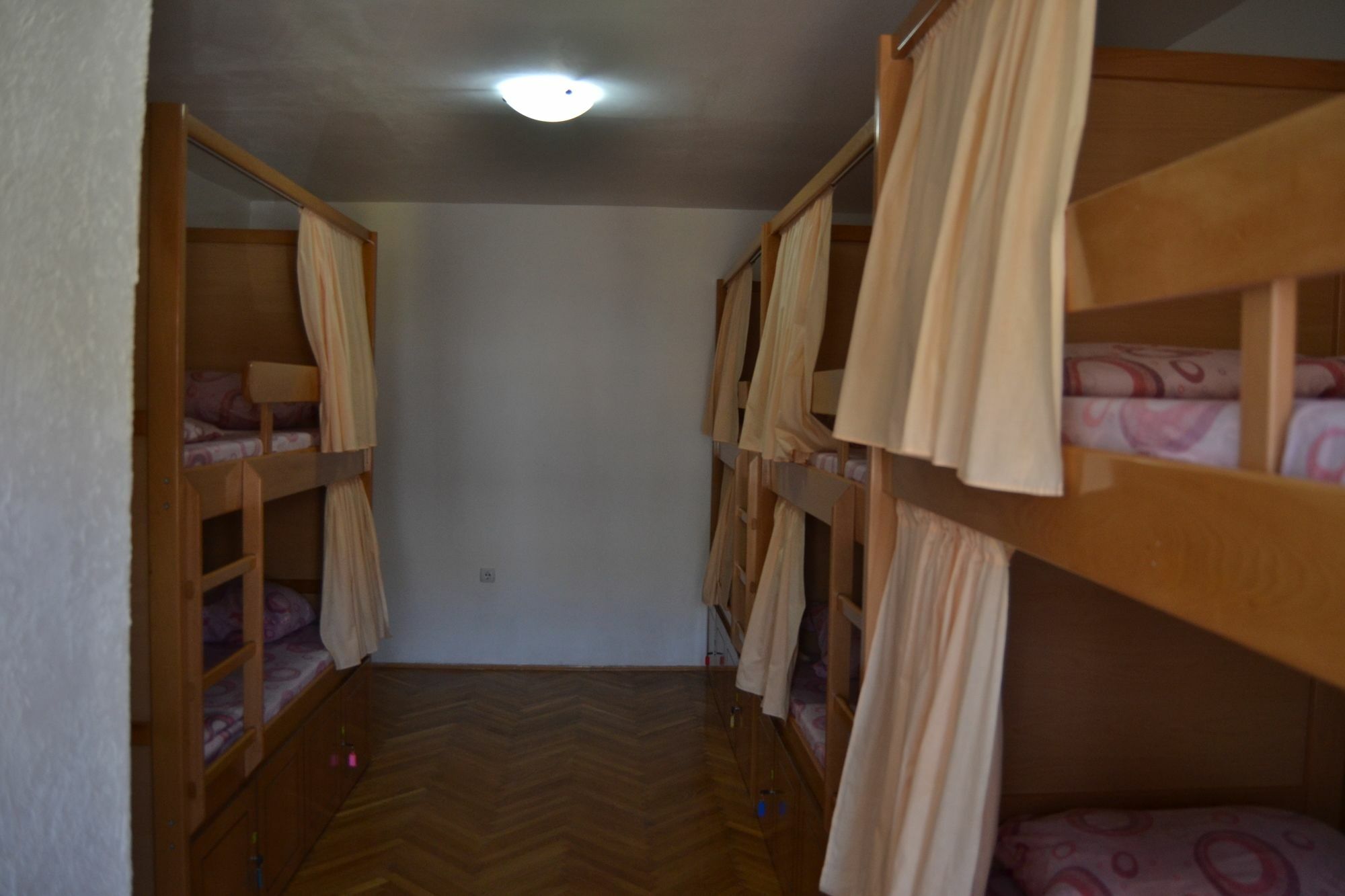 Hostel Valentin 2 Skopje Eksteriør billede